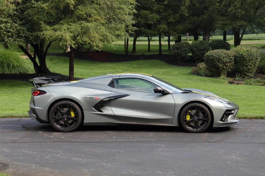 2022 Chevrolet Corvette C8 - Image 2 of 31