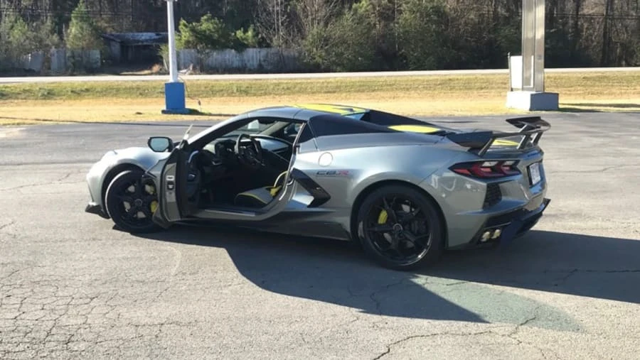 2022 Chevrolet Corvette C8 - Image 2 of 9