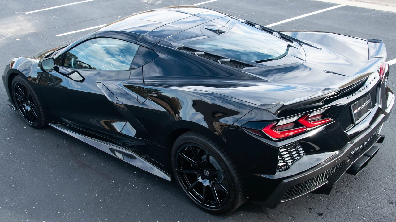 2022 Chevrolet Corvette Callaway - Image 2 of 31