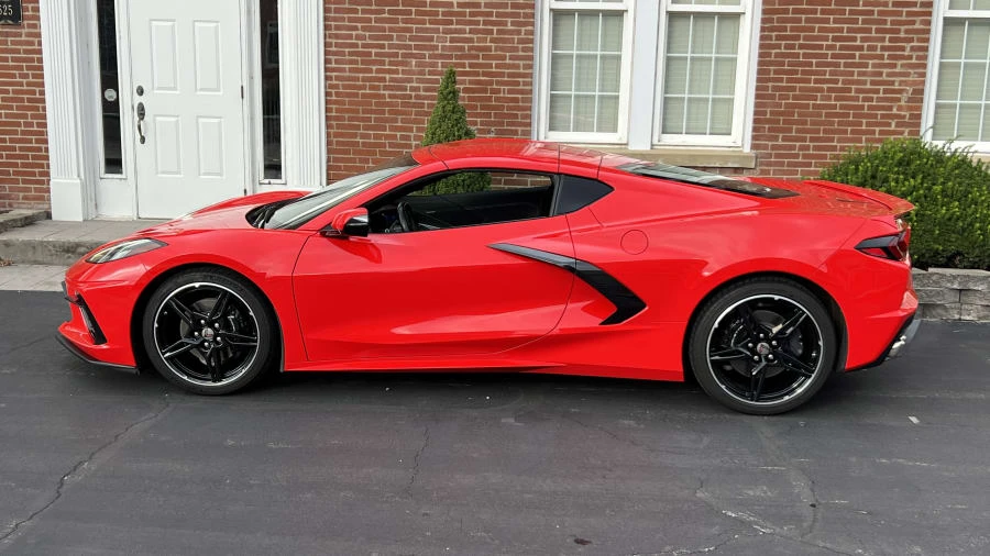 2022 Chevrolet Corvette C8 - Image 2 of 10