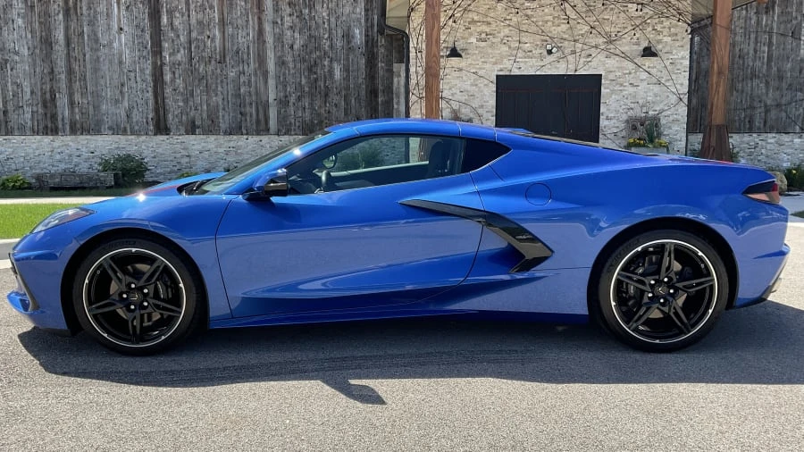 2022 Chevrolet Corvette C8 - Image 2 of 31