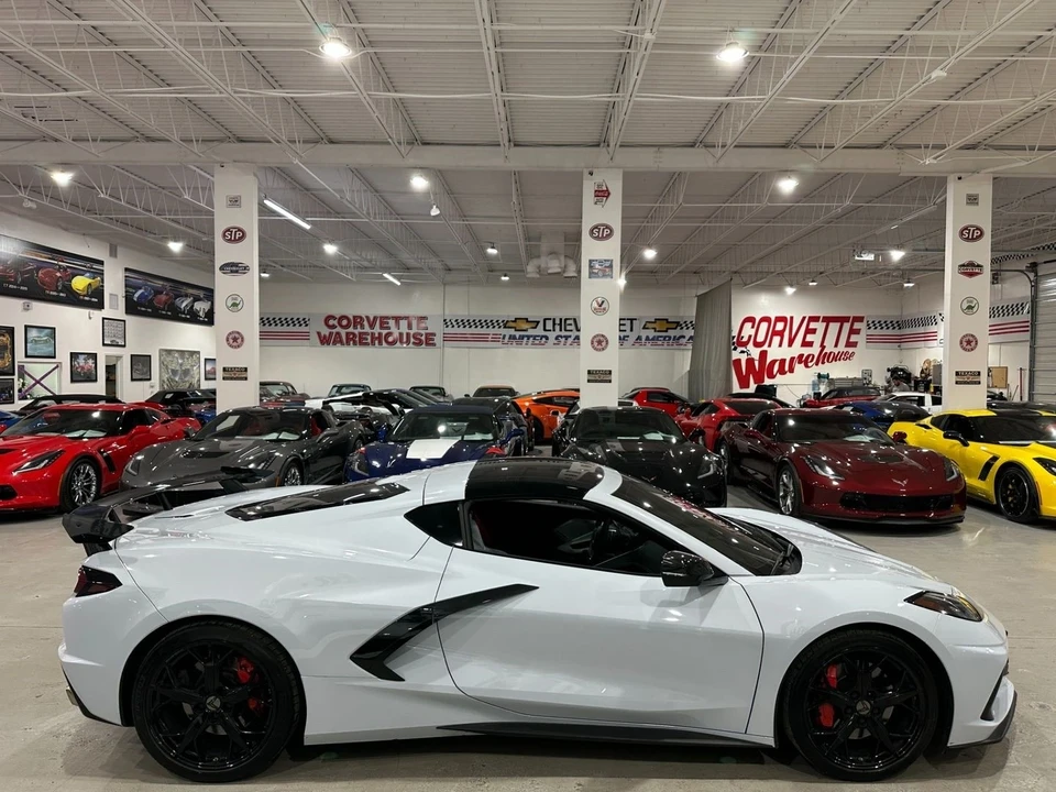 2022 Chevrolet Corvette C8 - Image 6 of 11