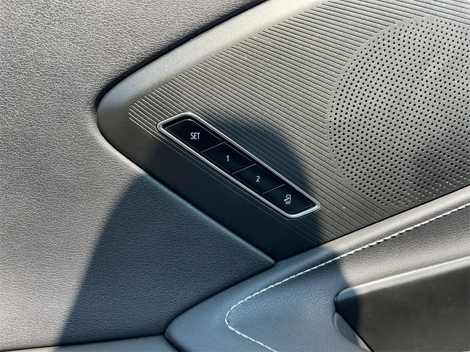 2022 Chevrolet Corvette C8 - Image 11 of 12