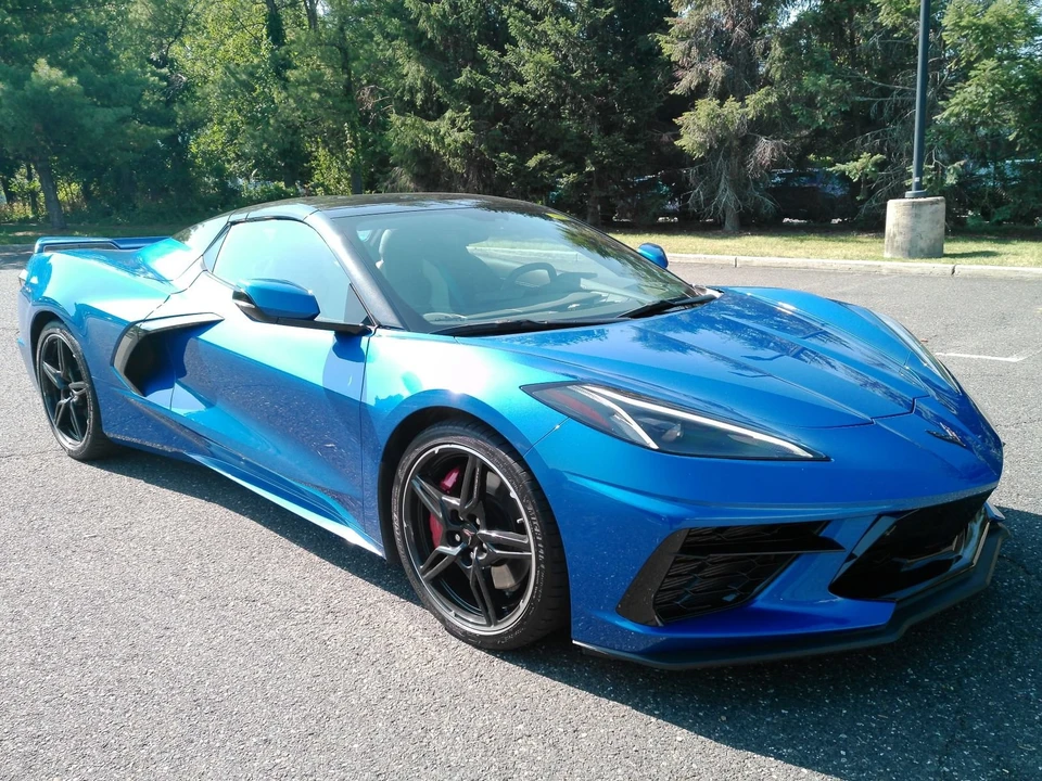 2022 Chevrolet Corvette C8 - Image 2 of 31