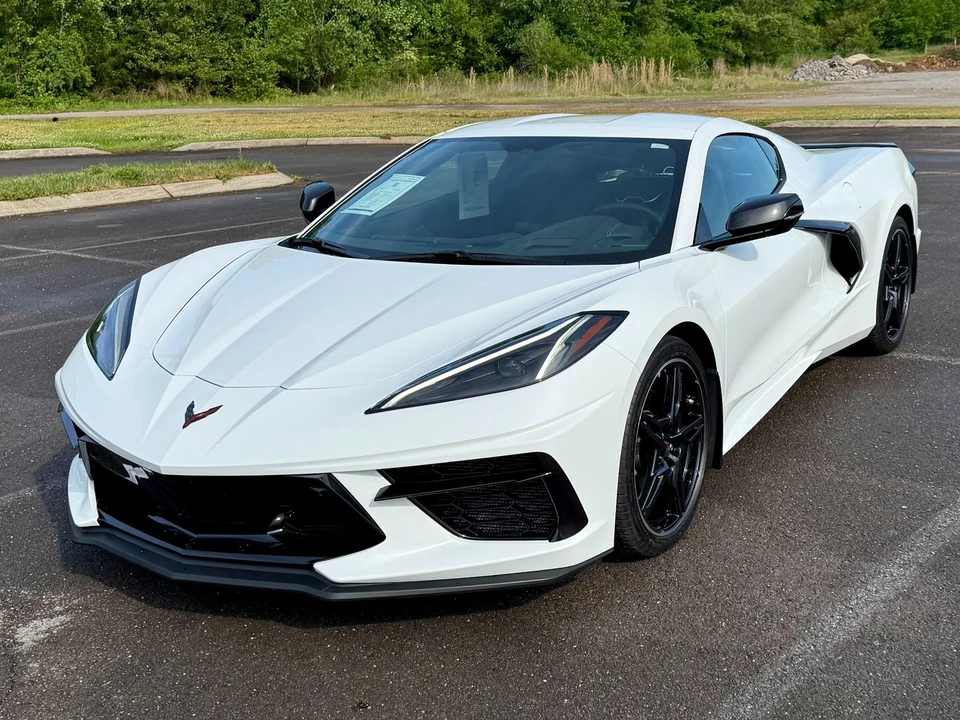2022 Chevrolet Corvette C8 - Image 2 of 31