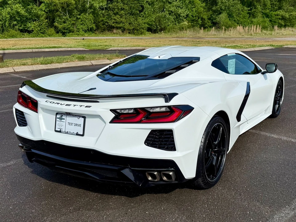 2022 Chevrolet Corvette C8 - Image 3 of 31
