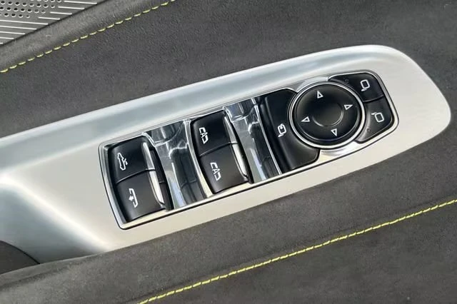2022 Chevrolet Corvette C8 - Image 11 of 19
