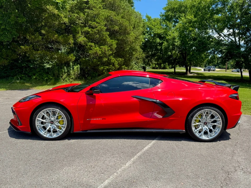 2022 Chevrolet Corvette C8 - Image 6 of 12