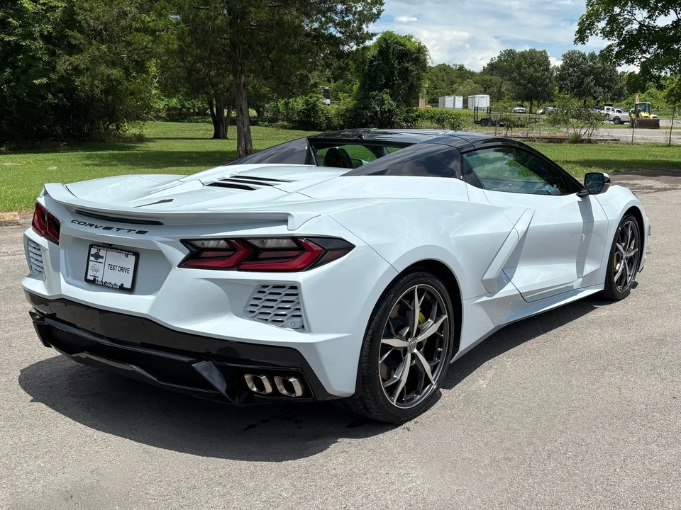 2022 Chevrolet Corvette C8 - Image 9 of 31