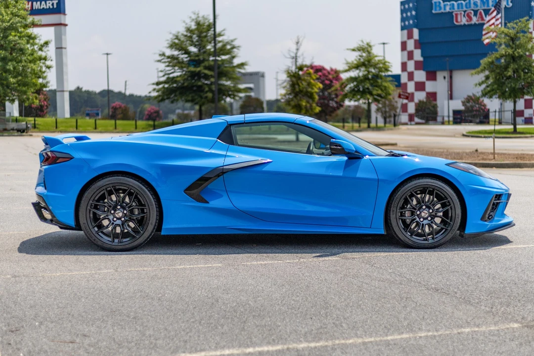 2022 Chevrolet Corvette C8 - Image 8 of 31