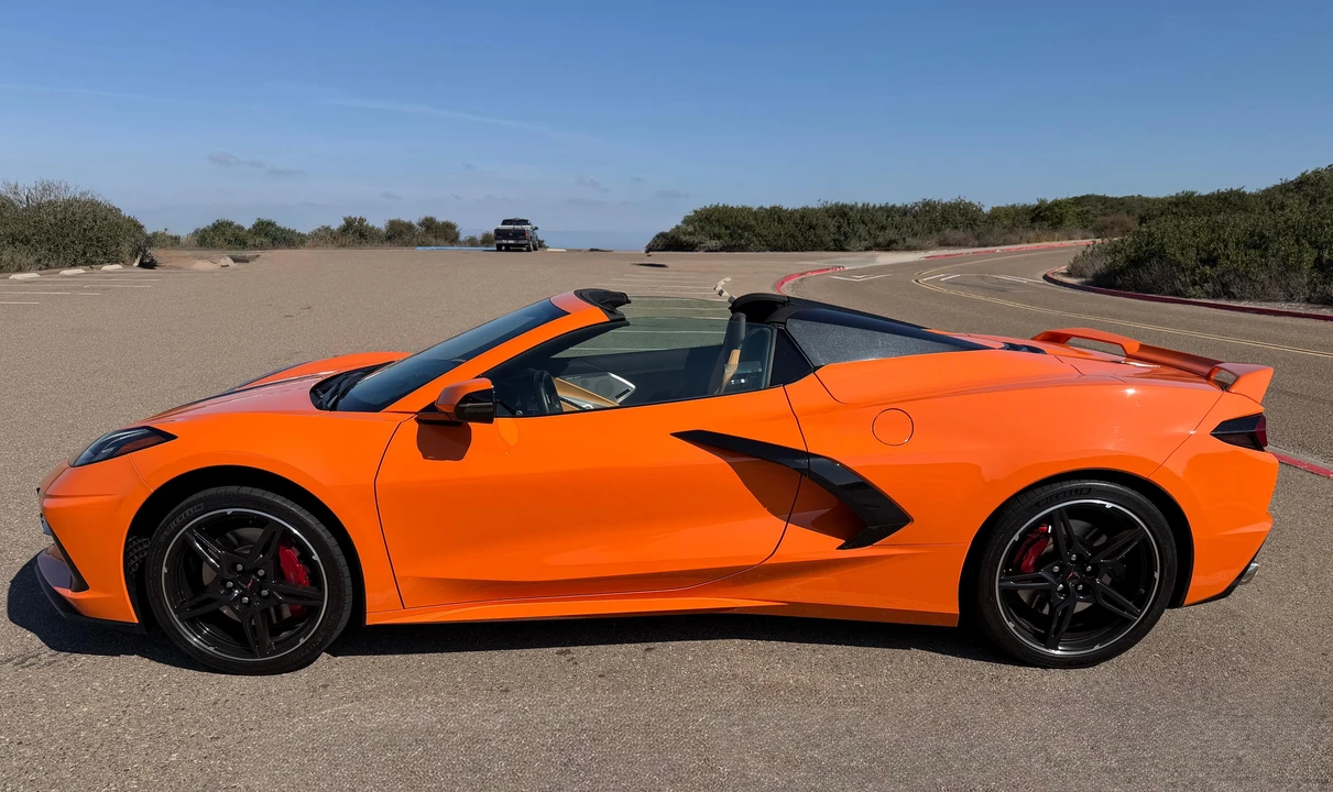 2022 Chevrolet Corvette C8 - Image 9 of 31