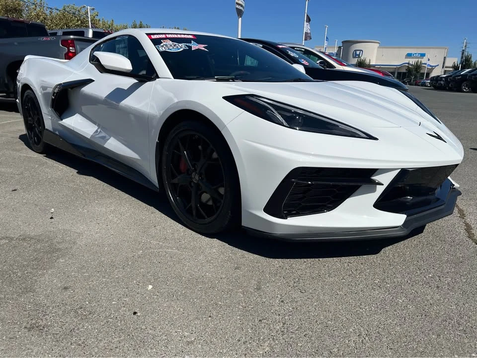 2022 Chevrolet Corvette C8 - Image 2 of 9