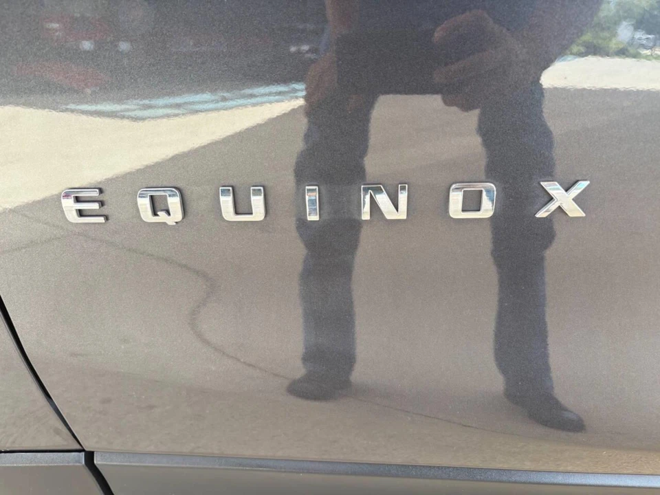 2022 Chevrolet Equinox - Image 20 of 31