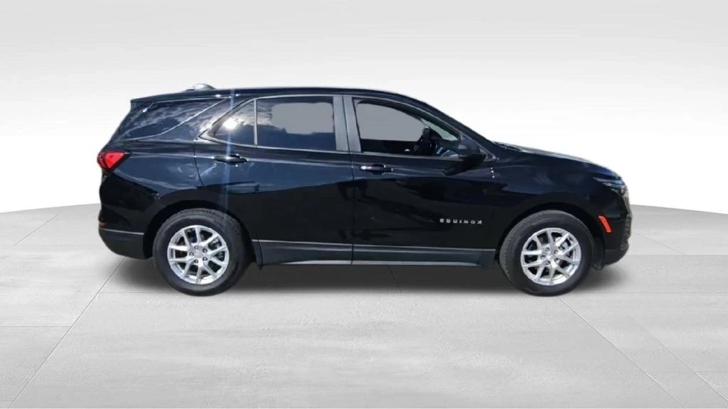 2022 Chevrolet Equinox - Image 9 of 12