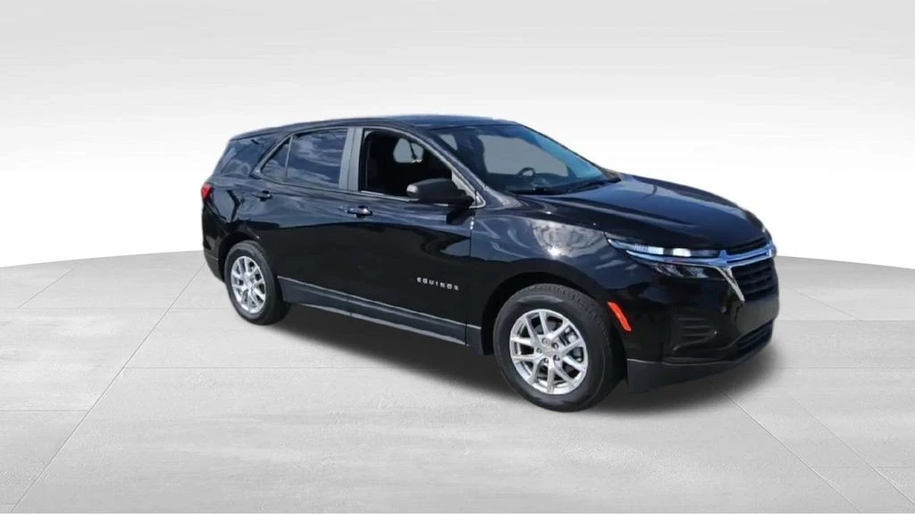 2022 Chevrolet Equinox - Image 2 of 12