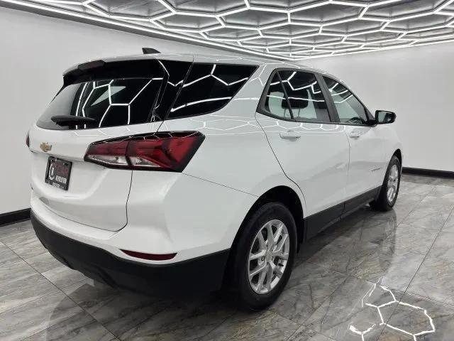 2022 Chevrolet Equinox - Image 8 of 12