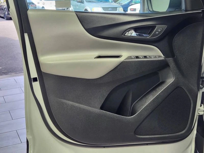 2022 Chevrolet Equinox - Image 10 of 12