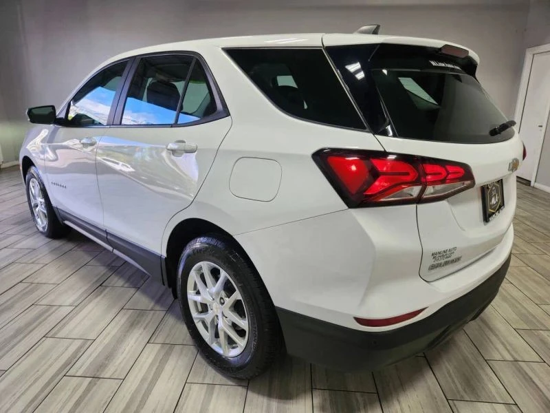 2022 Chevrolet Equinox - Image 3 of 12