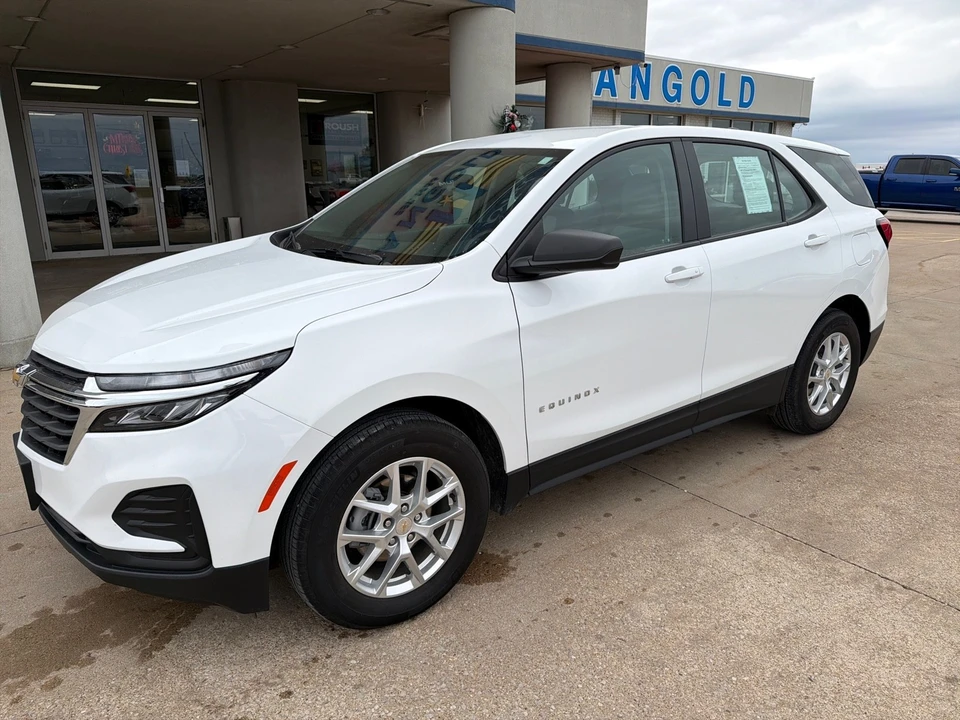 2022 Chevrolet Equinox - Image 2 of 12