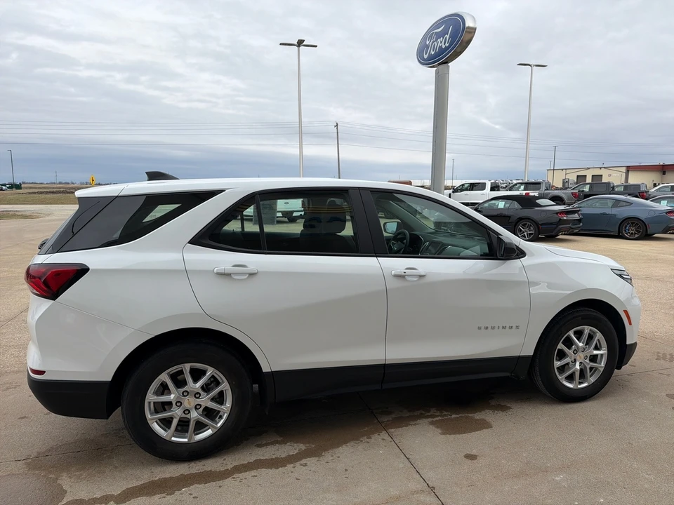 2022 Chevrolet Equinox - Image 6 of 12