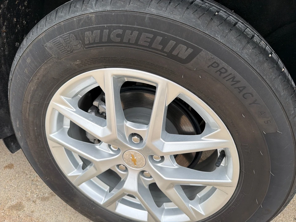 2022 Chevrolet Equinox - Image 4 of 12