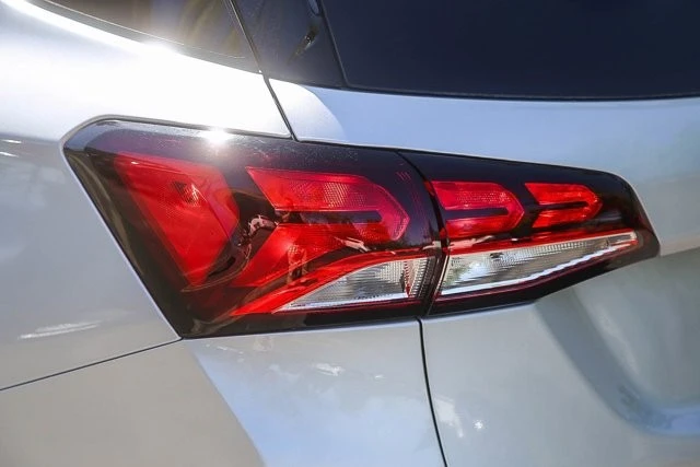 2022 Chevrolet Equinox - Image 8 of 21