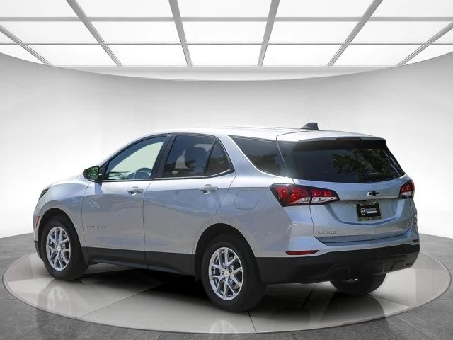 2022 Chevrolet Equinox - Image 2 of 21