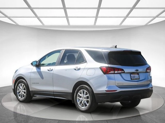 2022 Chevrolet Equinox - Image 2 of 19