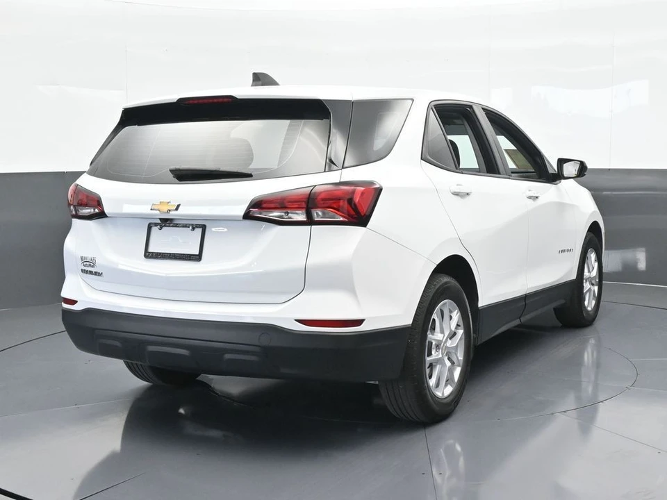 2022 Chevrolet Equinox - Image 5 of 12