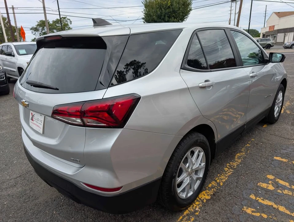 2022 Chevrolet Equinox - Image 3 of 20