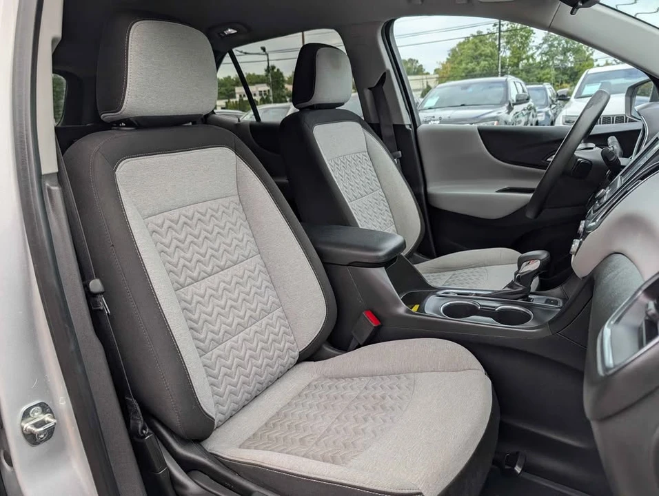 2022 Chevrolet Equinox - Image 11 of 20