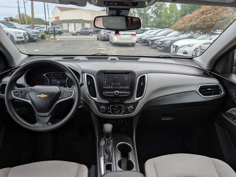 2022 Chevrolet Equinox - Image 13 of 20