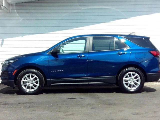 2022 Chevrolet Equinox - Image 2 of 21