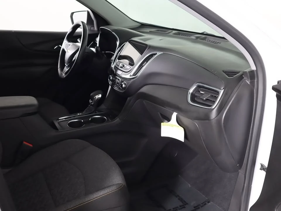 2022 Chevrolet Equinox - Image 10 of 15
