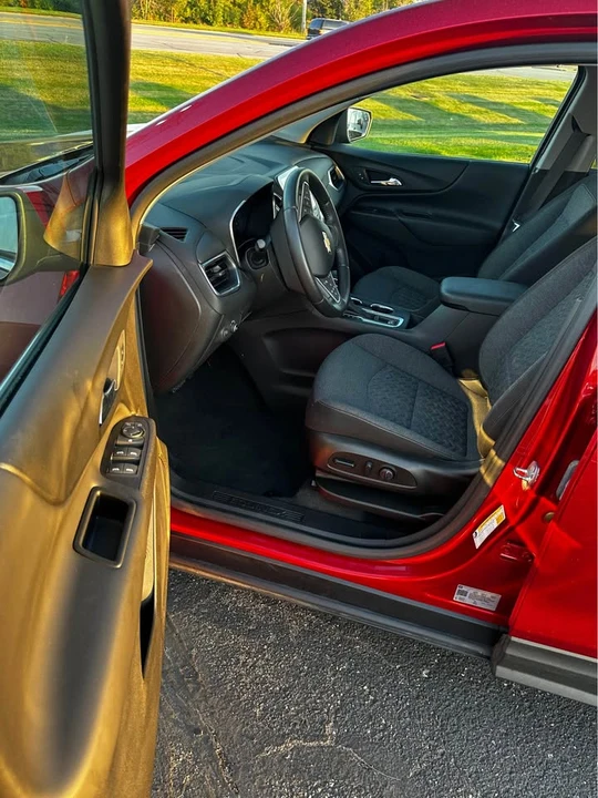 2022 Chevrolet Equinox - Image 4 of 8