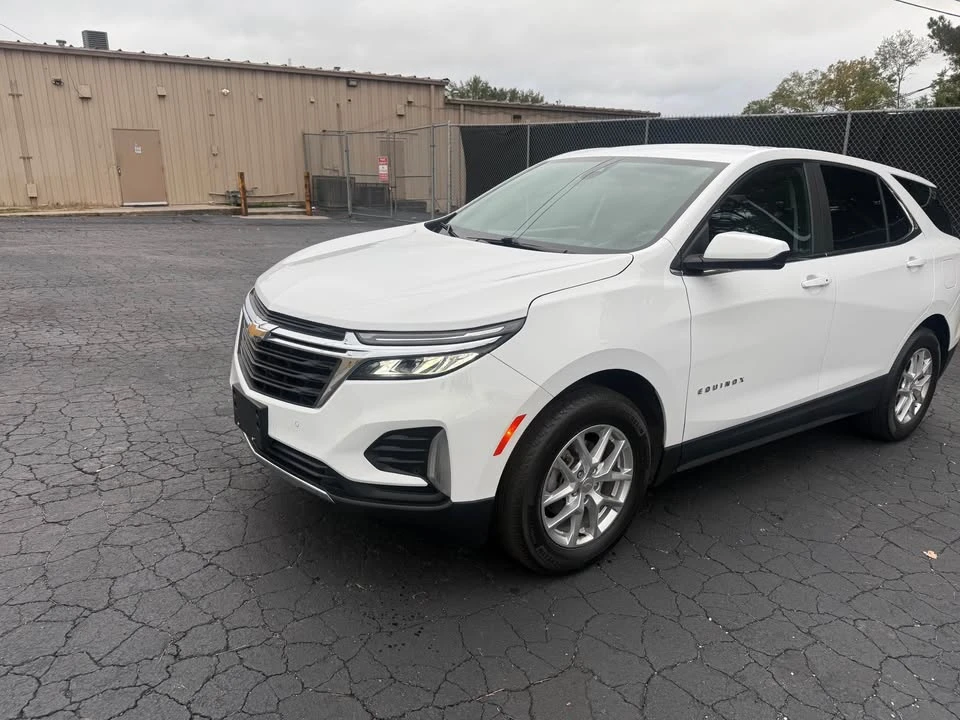 2022 Chevrolet Equinox - Image 6 of 15
