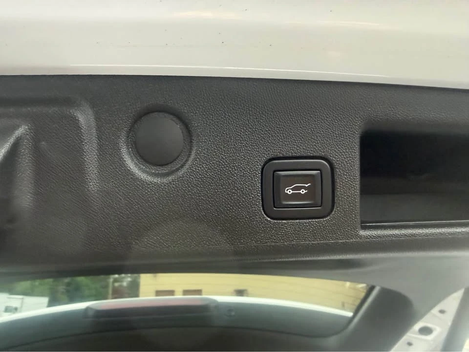 2022 Chevrolet Equinox - Image 12 of 15