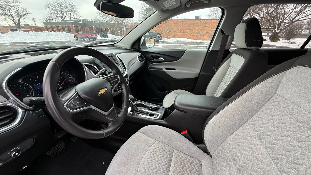2022 Chevrolet Equinox - Image 9 of 21