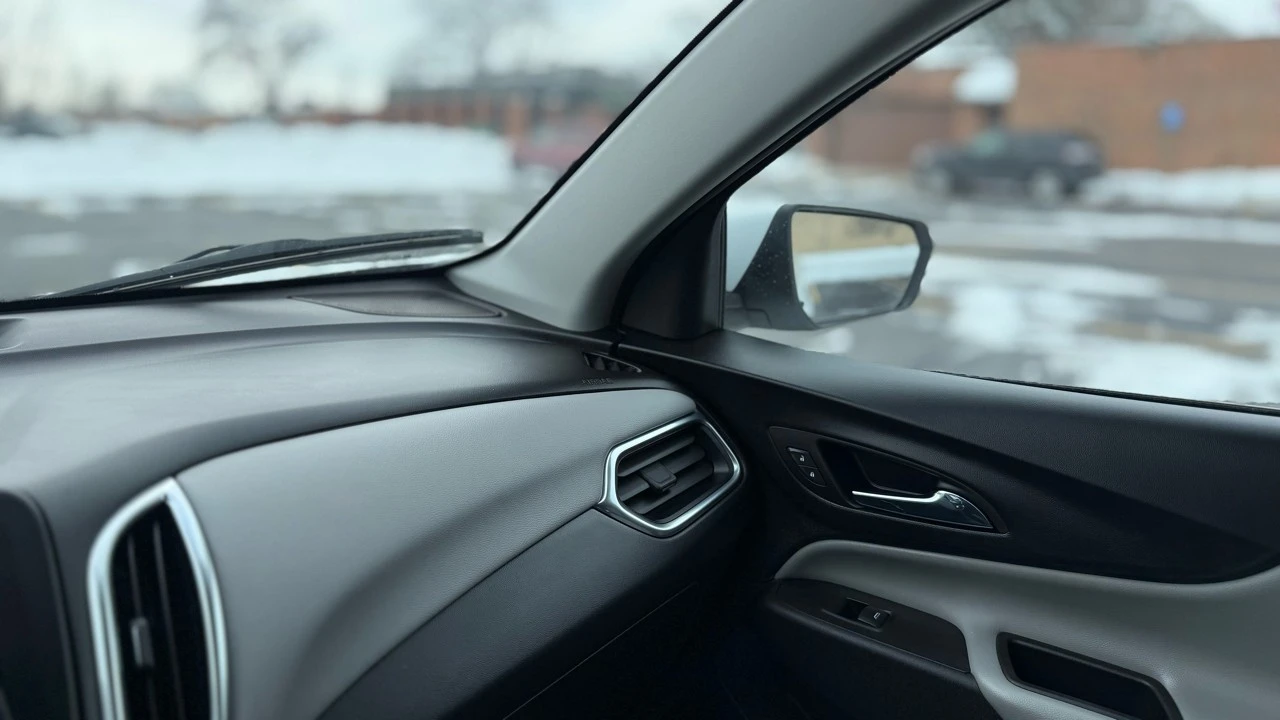 2022 Chevrolet Equinox - Image 20 of 21