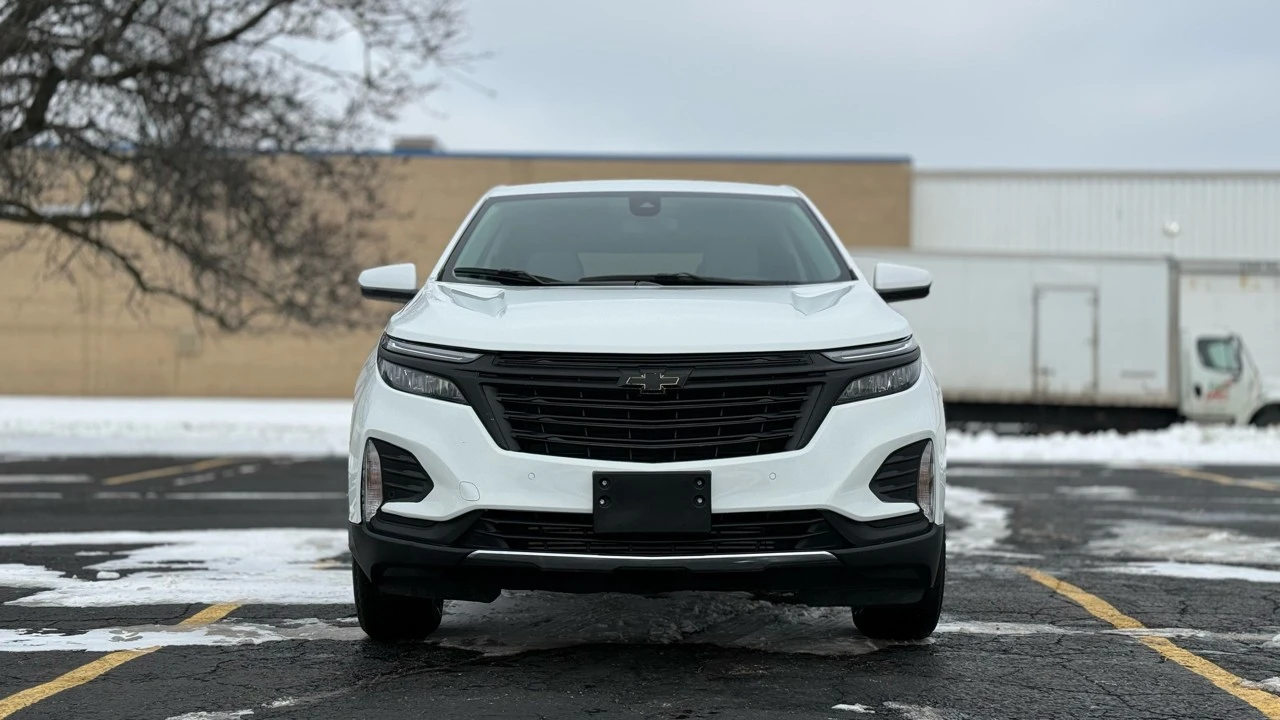 2022 Chevrolet Equinox - Image 2 of 21