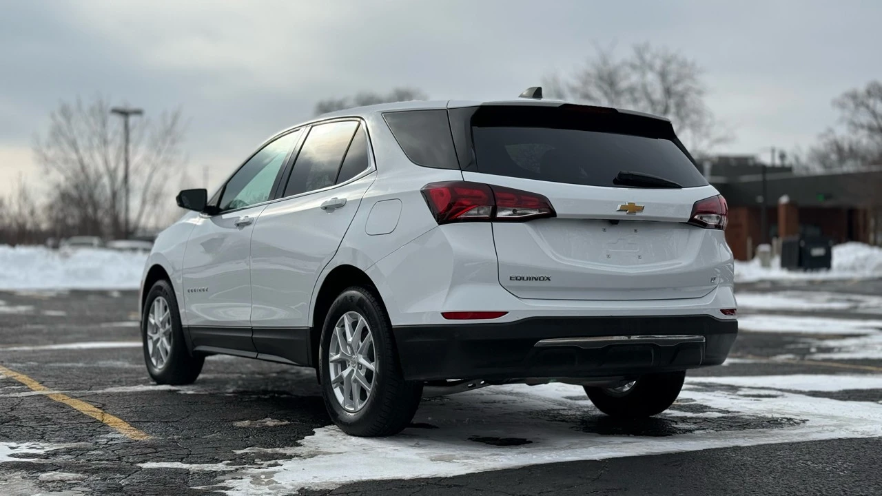 2022 Chevrolet Equinox - Image 5 of 21