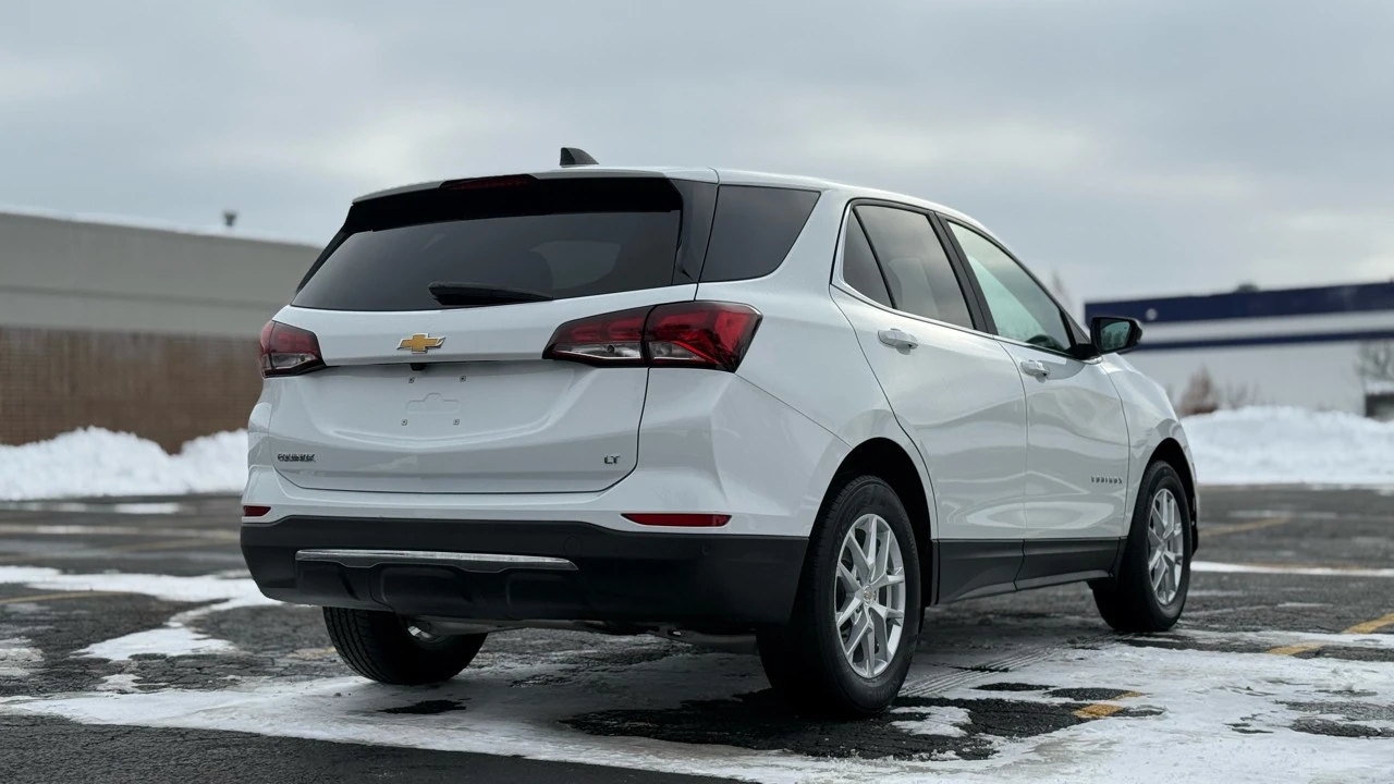 2022 Chevrolet Equinox - Image 7 of 21