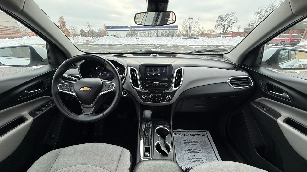 2022 Chevrolet Equinox - Image 16 of 21