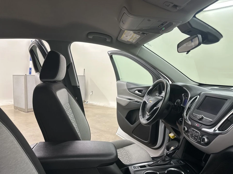 2022 Chevrolet Equinox - Image 15 of 21