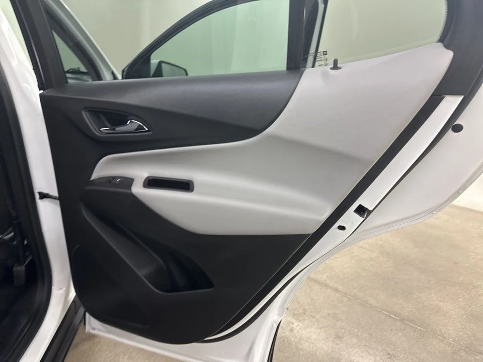 2022 Chevrolet Equinox - Image 17 of 21