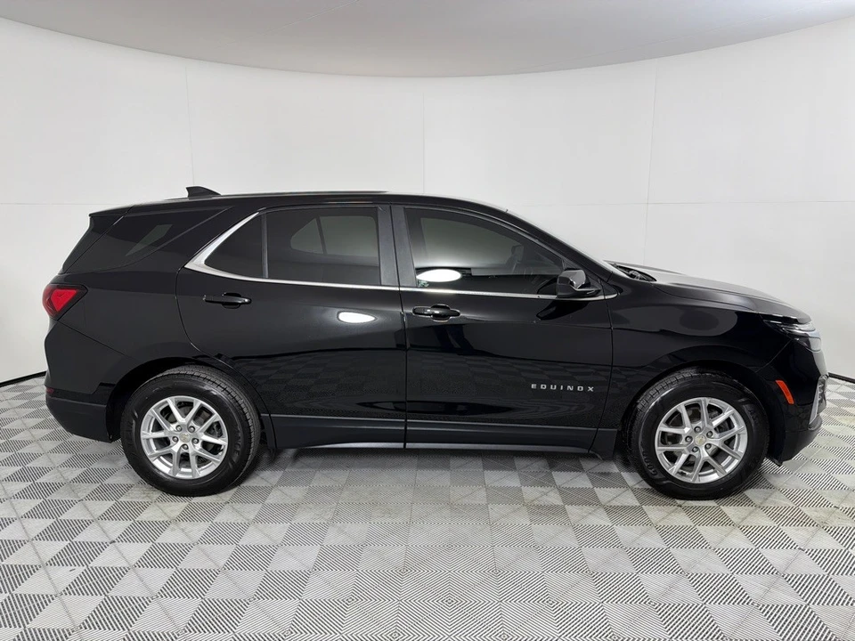 2022 Chevrolet Equinox - Image 4 of 12