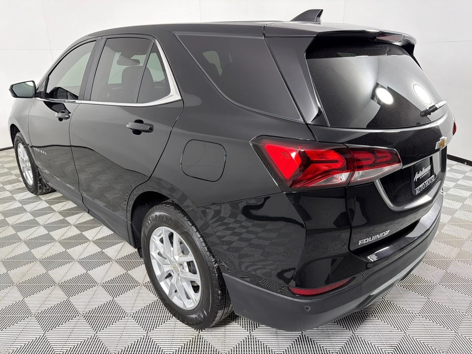 2022 Chevrolet Equinox - Image 8 of 12