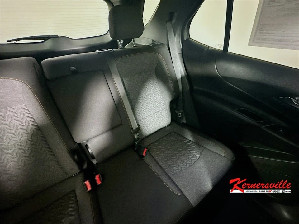 2022 Chevrolet Equinox - Image 14 of 21