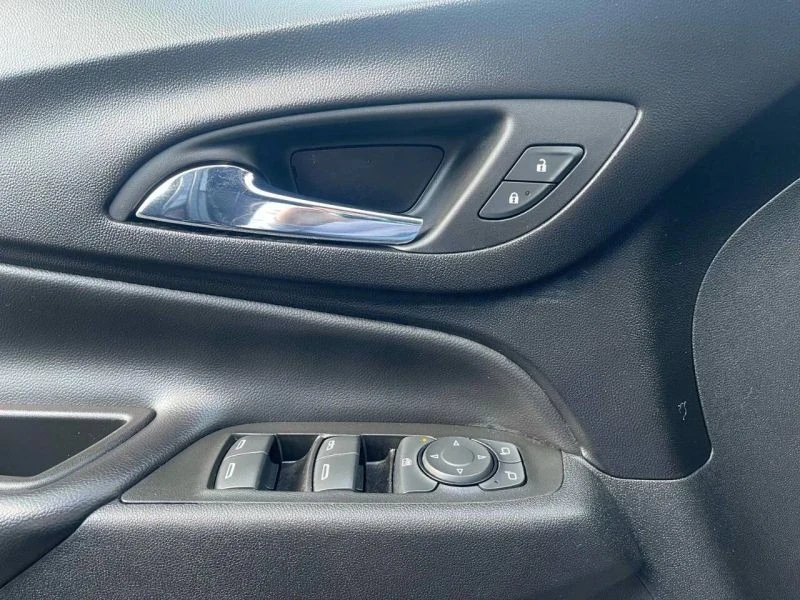 2022 Chevrolet Equinox - Image 10 of 12