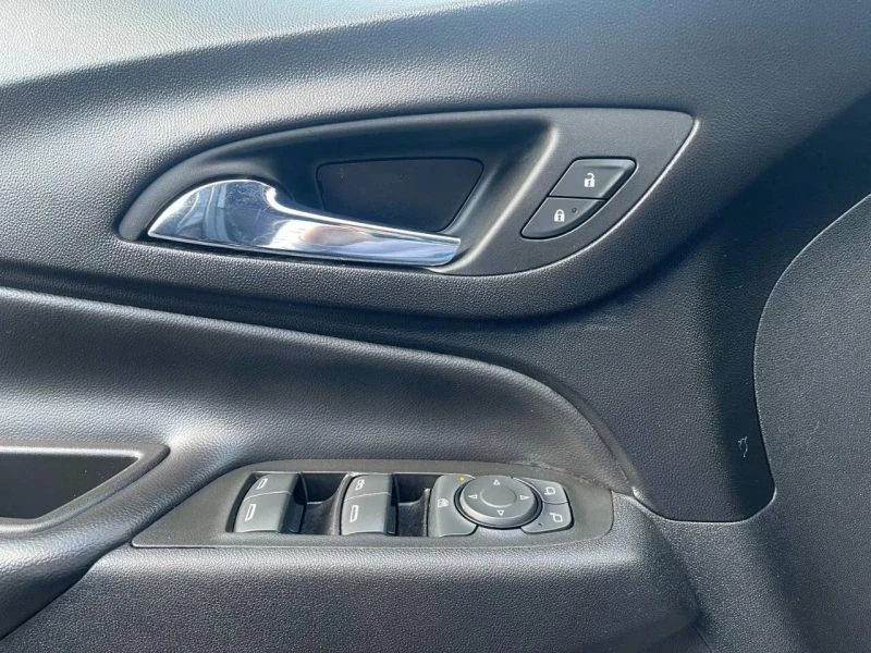 2022 Chevrolet Equinox - Image 10 of 12